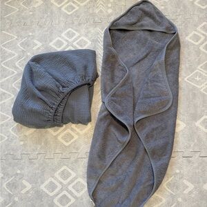 Mushie crib sheet & baby bath towel